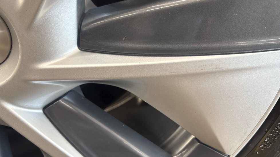 TESLA MODEL Y HATCHBACK Long Range AWD 5dr Auto