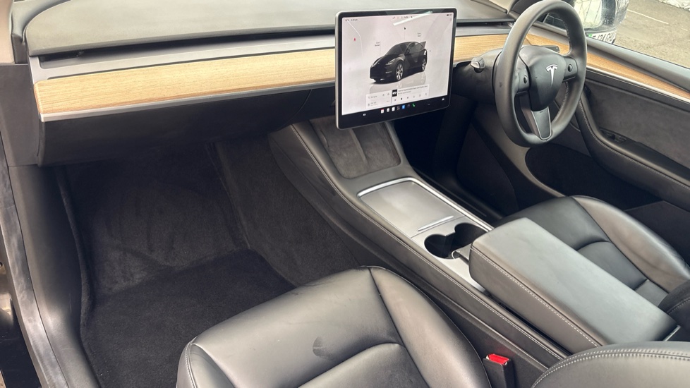 TESLA MODEL Y HATCHBACK Long Range AWD 5dr Auto