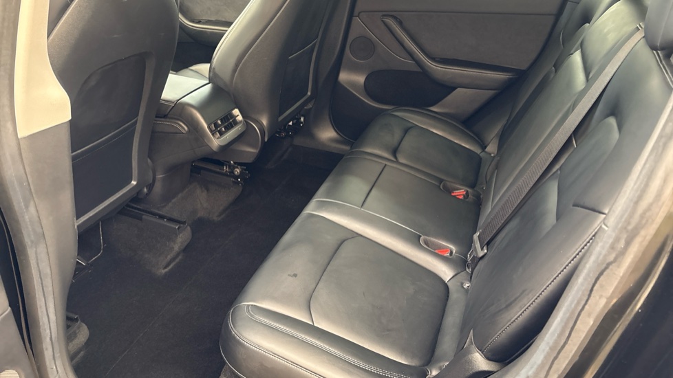 TESLA MODEL Y HATCHBACK Long Range AWD 5dr Auto