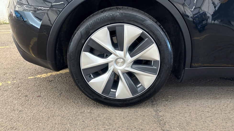 TESLA MODEL Y HATCHBACK Long Range AWD 5dr Auto
