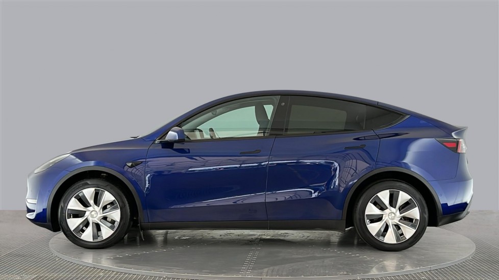 TESLA MODEL Y Image 2