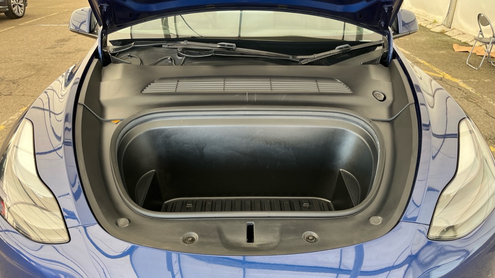TESLA MODEL Y Image 16