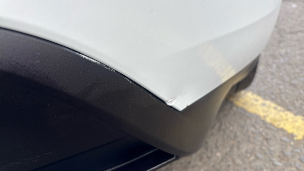 TESLA MODEL Y dent and scratches