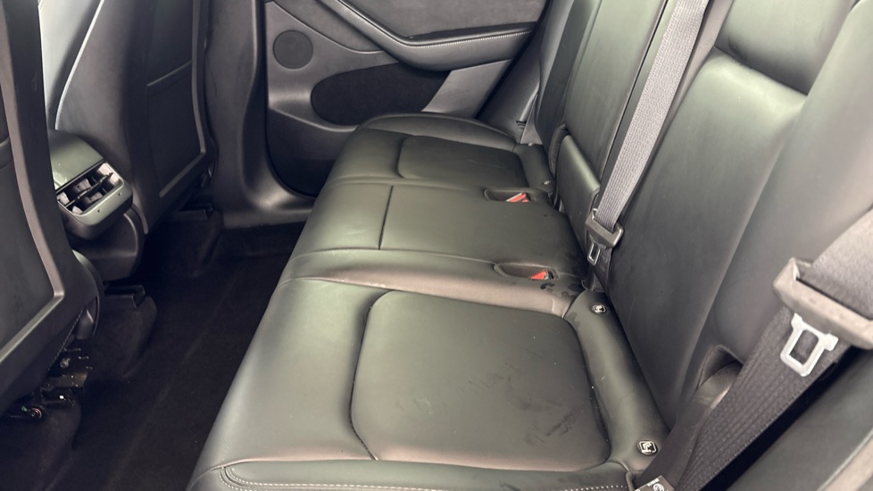 TESLA MODEL Y Image 14