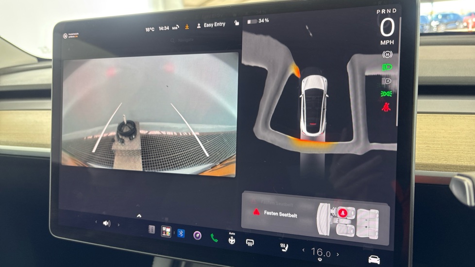 TESLA MODEL Y reverse camera