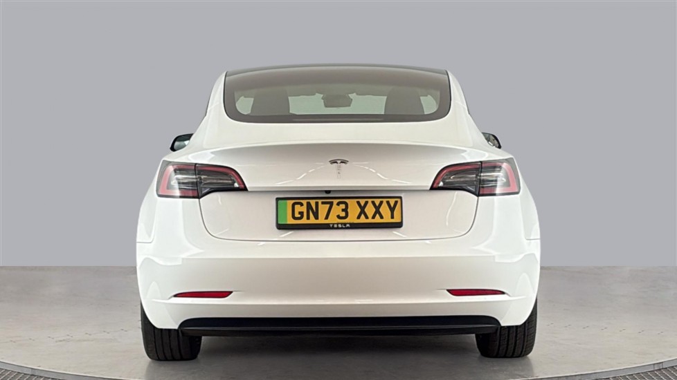 TESLA MODEL 3 Image 4