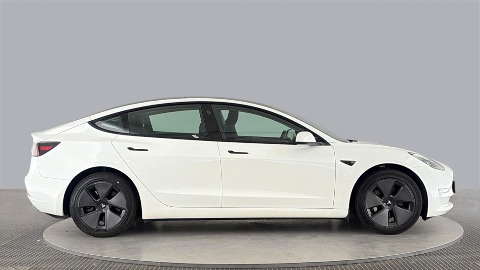 TESLA MODEL 3 Image 6
