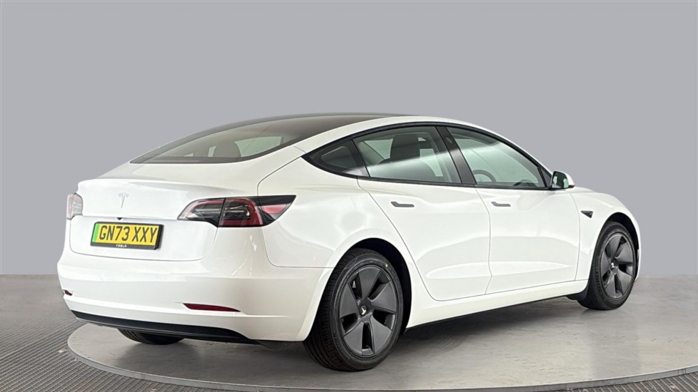 TESLA MODEL 3 Image 5