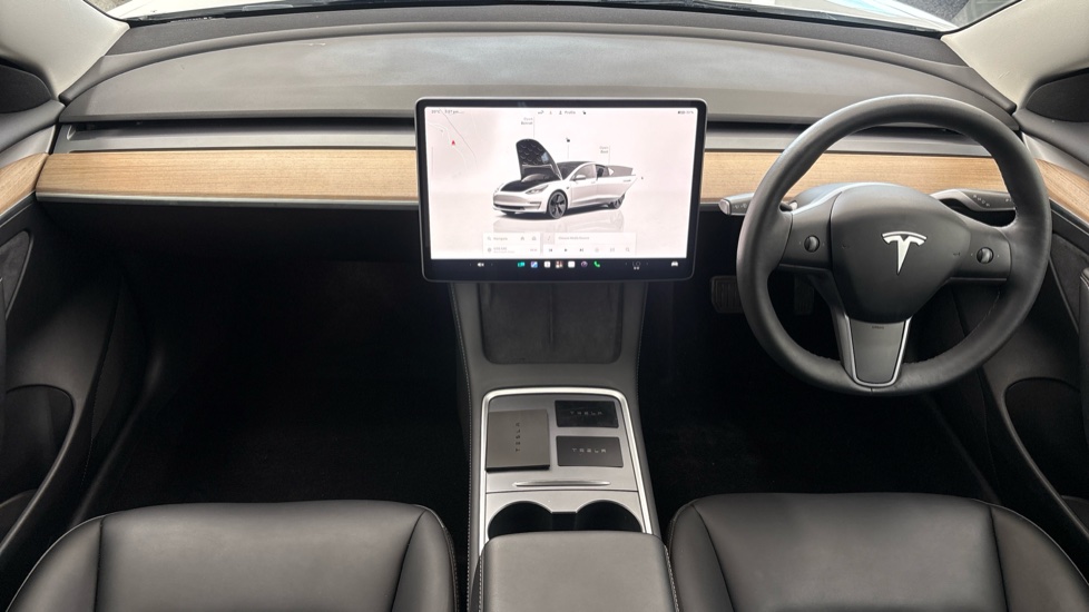 TESLA MODEL 3 Image 11