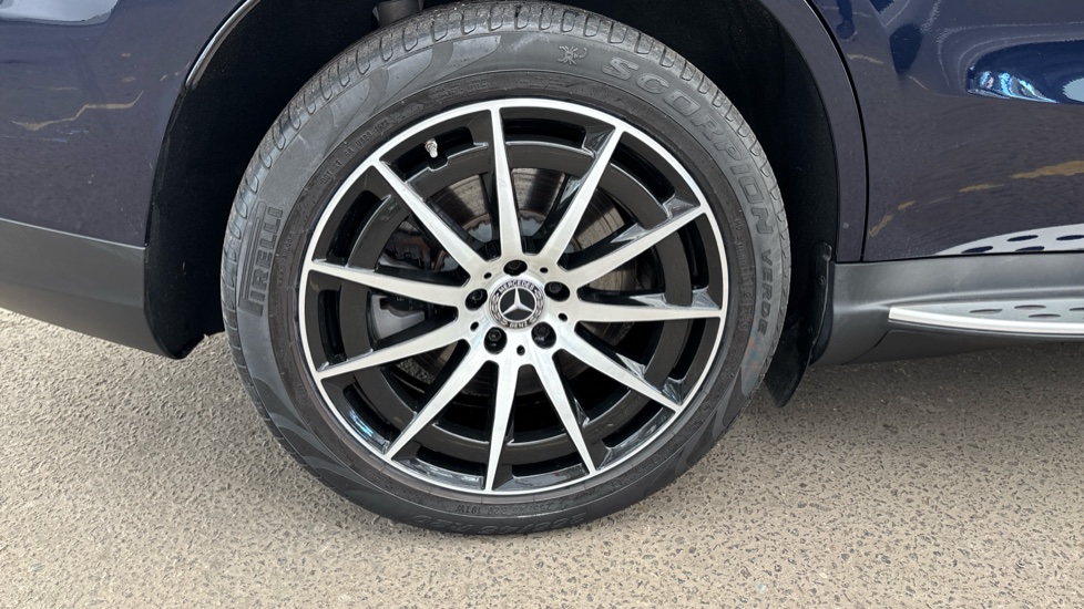 MERCEDES-BENZ EQC ESTATE EQC 400 300kW AMG Line 80kWh 5dr Auto