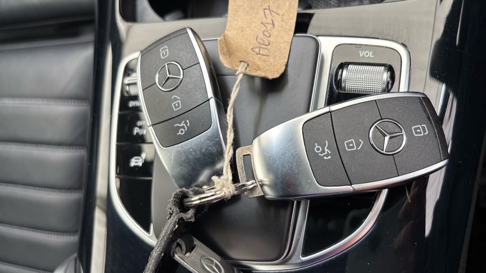 MERCEDES-BENZ EQC ESTATE EQC 400 300kW AMG Line 80kWh 5dr Auto