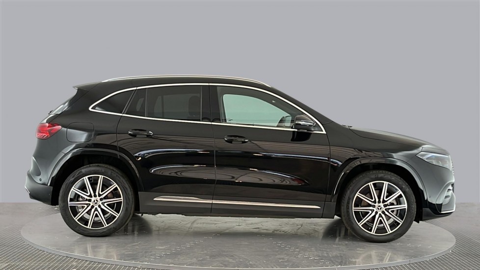 MERCEDES EQA Image 6