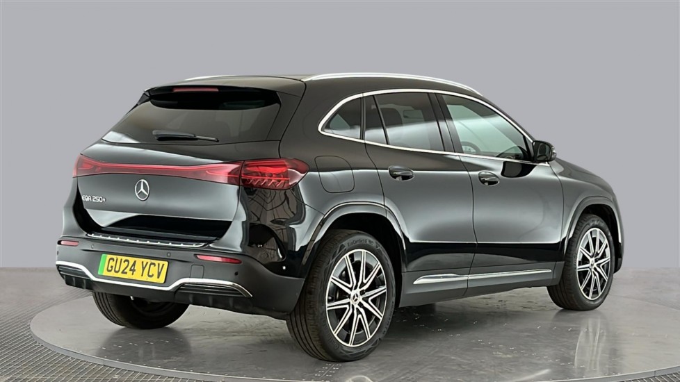 MERCEDES EQA Image 5
