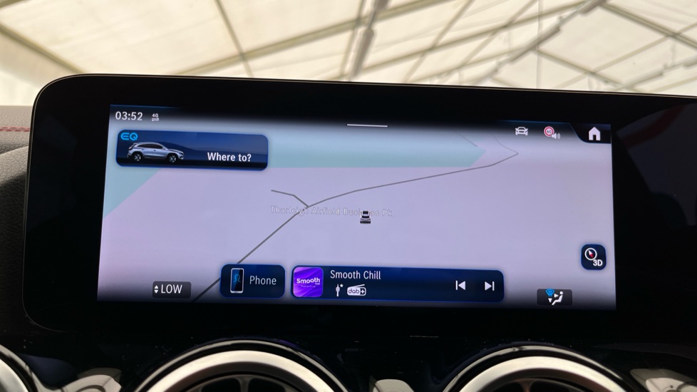 MERCEDES EQA Image 12
