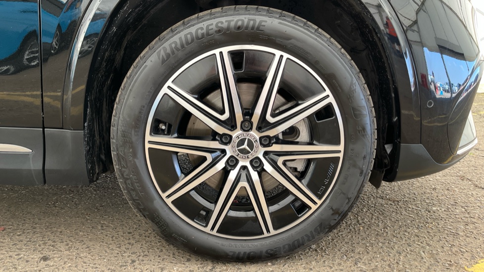 MERCEDES EQA Image 20