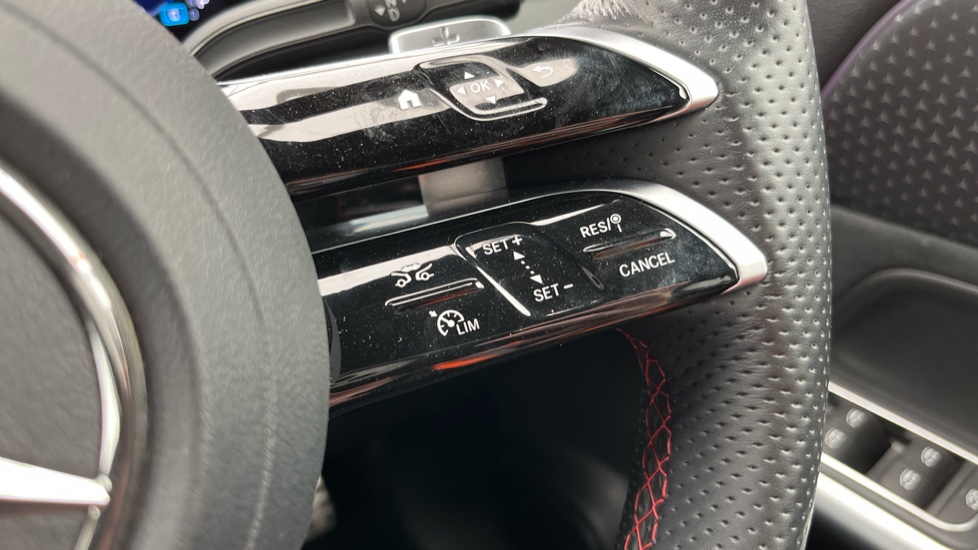 MERCEDES EQA Cruise control