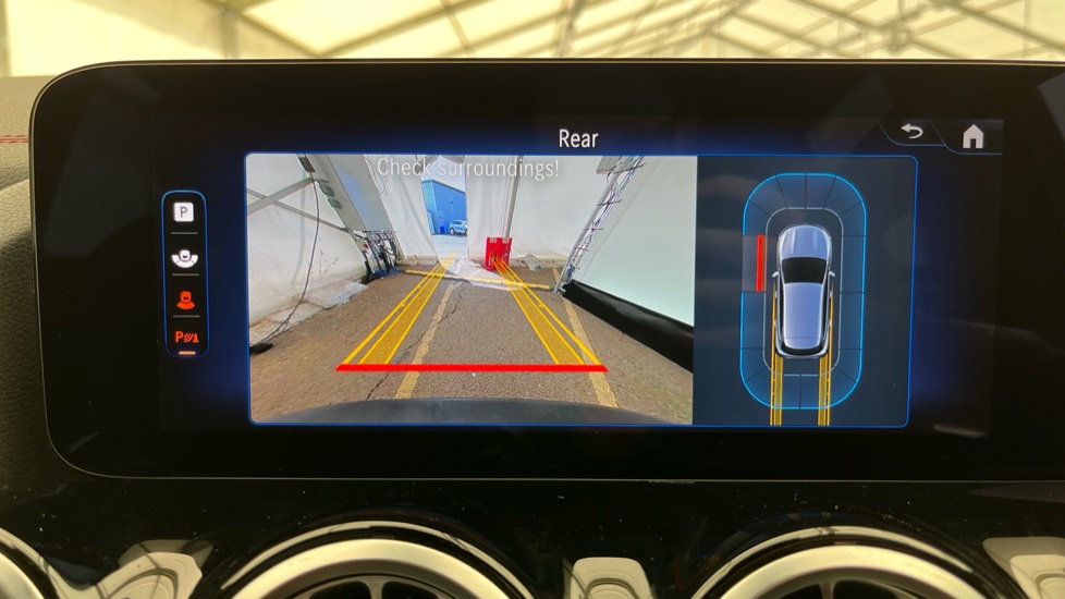 MERCEDES EQA Reverse camera