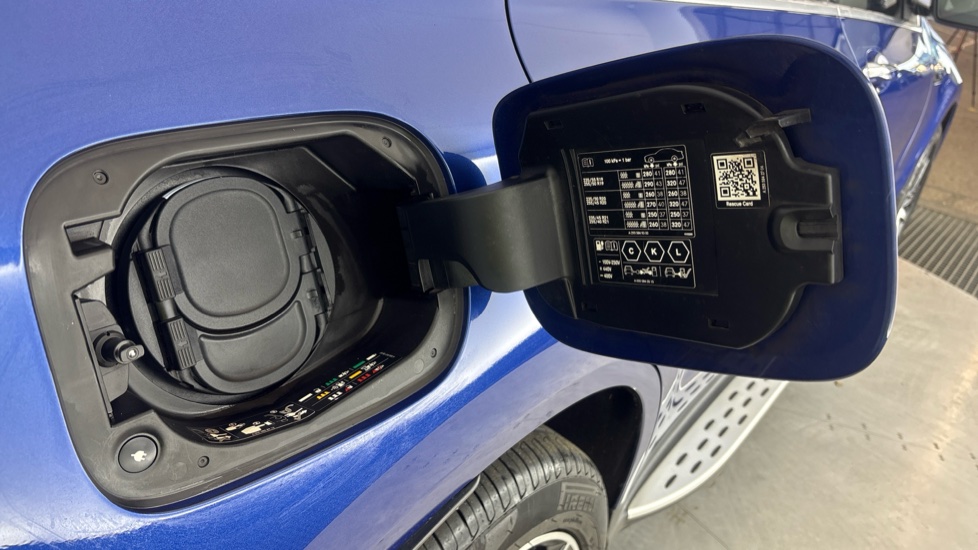 MERCEDES-BENZ EQC ESTATE EQC 400 300kW AMG Line 80kWh 5dr Auto