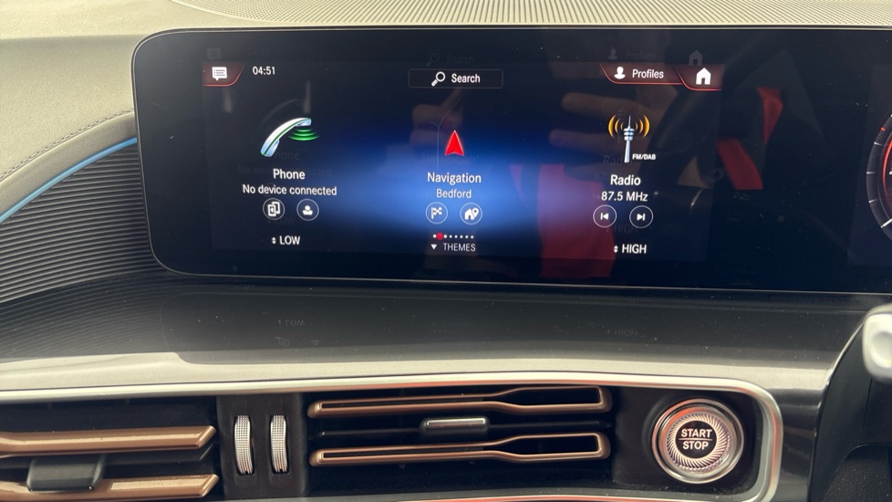 MERCEDES EQC Image 12