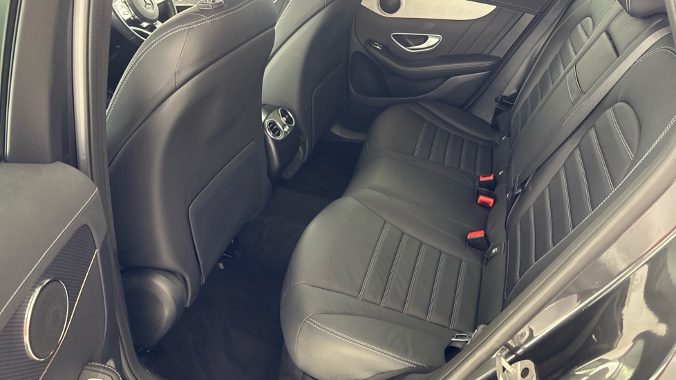 MERCEDES EQC Image 14