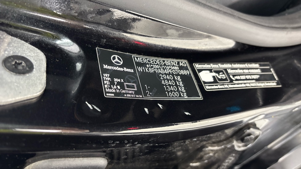 MERCEDES EQC Dents and scratches