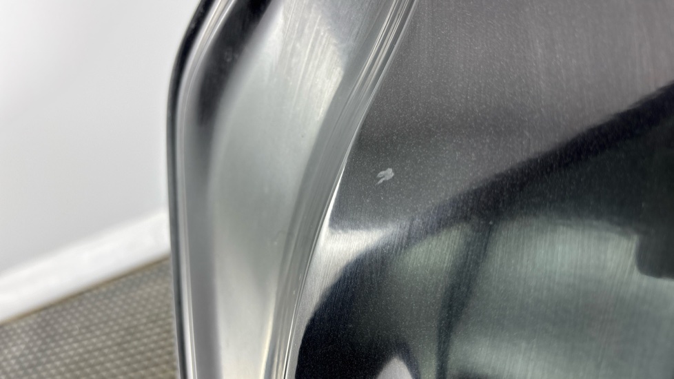 MERCEDES EQC Scratches and dent