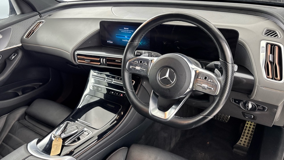 MERCEDES EQC Image 9