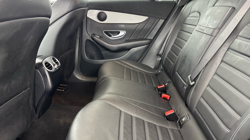 MERCEDES EQC Image 14