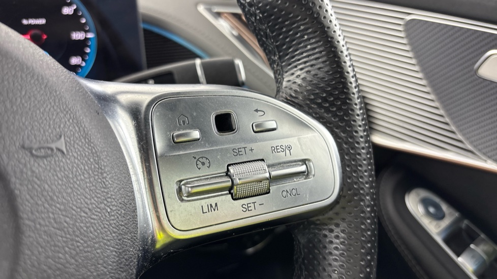 MERCEDES EQC Cruise control