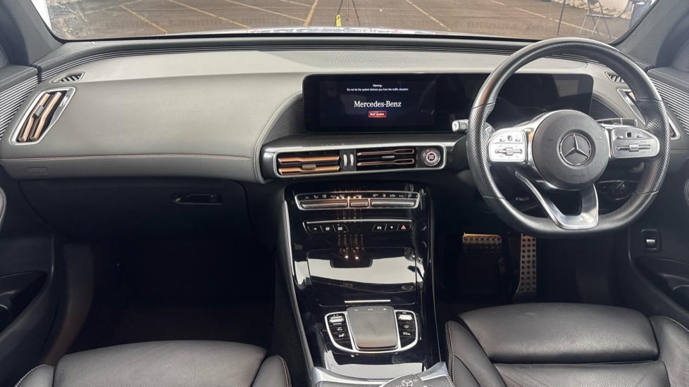 MERCEDES EQC Image 11