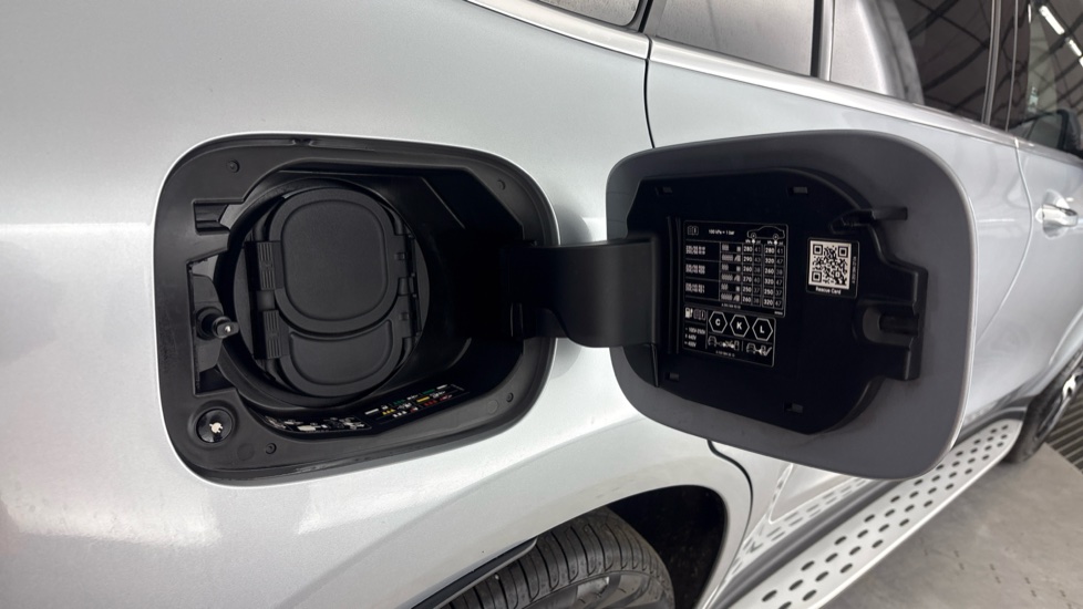 MERCEDES-BENZ EQC ESTATE EQC 400 300kW AMG Line 80kWh 5dr Auto