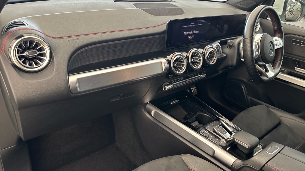 MERCEDES-BENZ EQB ESTATE EQB 300 4Matic 168kW AMG Line 66.5kWh 5dr Auto