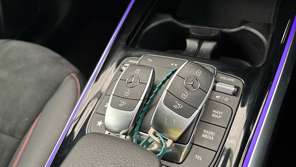 MERCEDES-BENZ EQB ESTATE EQB 300 4Matic 168kW AMG Line 66.5kWh 5dr Auto