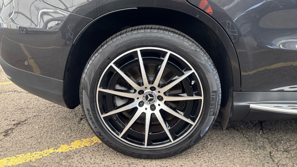 MERCEDES-BENZ EQC ESTATE EQC 400 300kW AMG Line 80kWh 5dr Auto