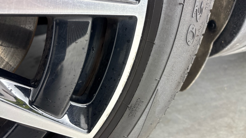 MERCEDES-BENZ EQC ESTATE EQC 400 300kW AMG Line 80kWh 5dr Auto