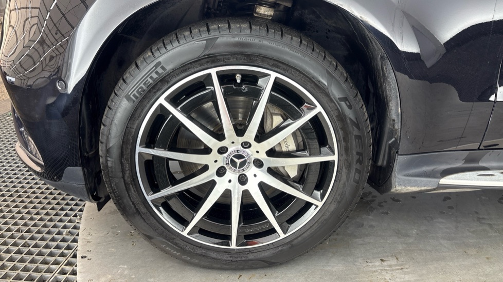 MERCEDES-BENZ EQC ESTATE EQC 400 300kW AMG Line 80kWh 5dr Auto