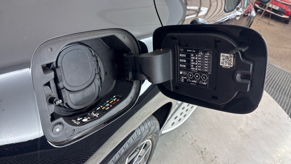 MERCEDES-BENZ EQC ESTATE EQC 400 300kW AMG Line 80kWh 5dr Auto