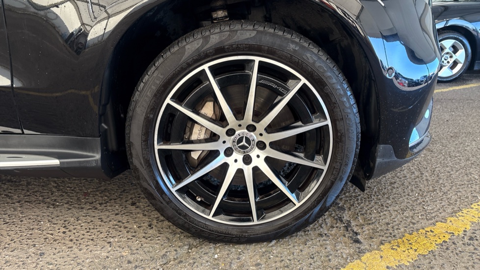 MERCEDES-BENZ EQC ESTATE EQC 400 300kW AMG Line 80kWh 5dr Auto