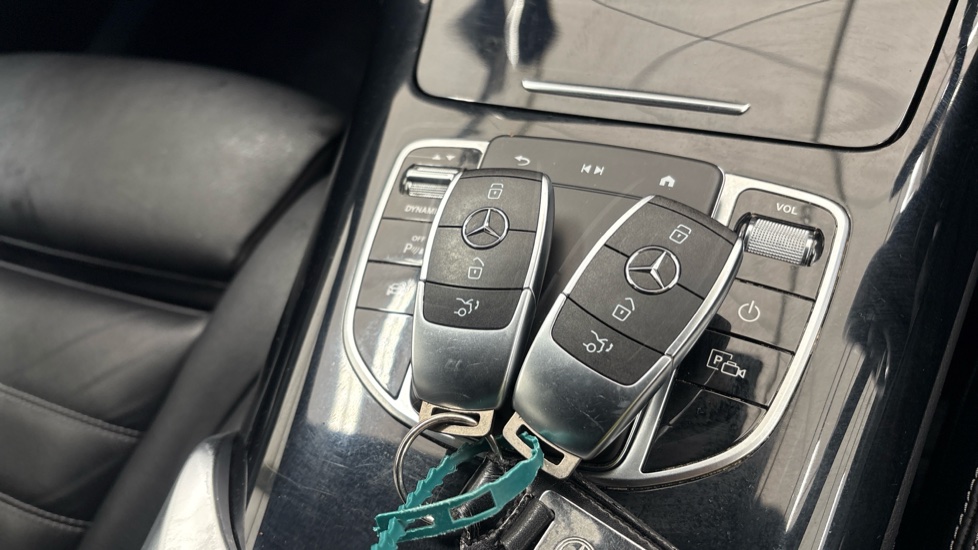 MERCEDES EQC 2 keys available
