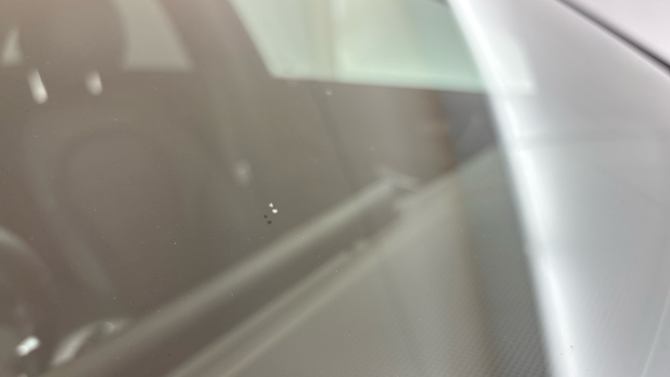MERCEDES EQC Multiple chips
