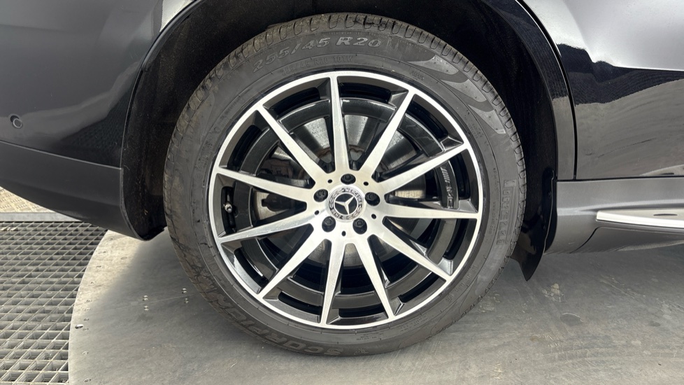 MERCEDES-BENZ EQC ESTATE EQC 400 300kW AMG Line 80kWh 5dr Auto