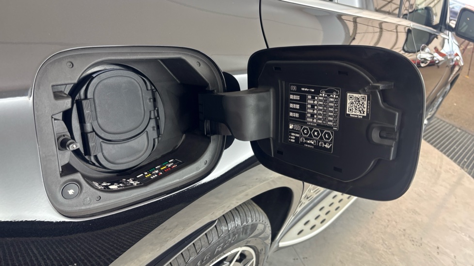 MERCEDES-BENZ EQC ESTATE EQC 400 300kW AMG Line 80kWh 5dr Auto