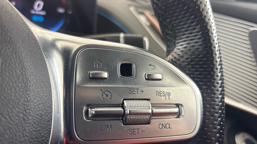 MERCEDES-BENZ EQC ESTATE EQC 400 300kW AMG Line 80kWh 5dr Auto