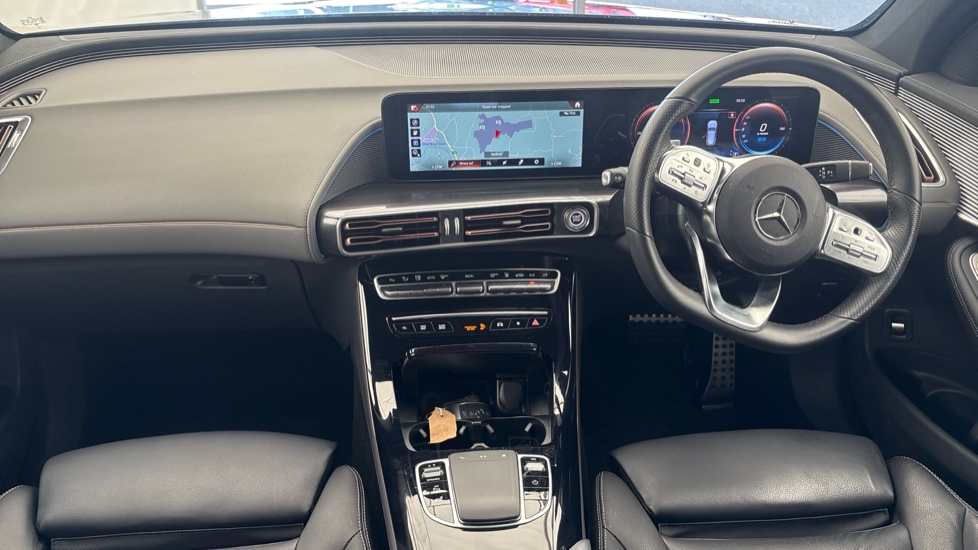 MERCEDES EQC Image 11