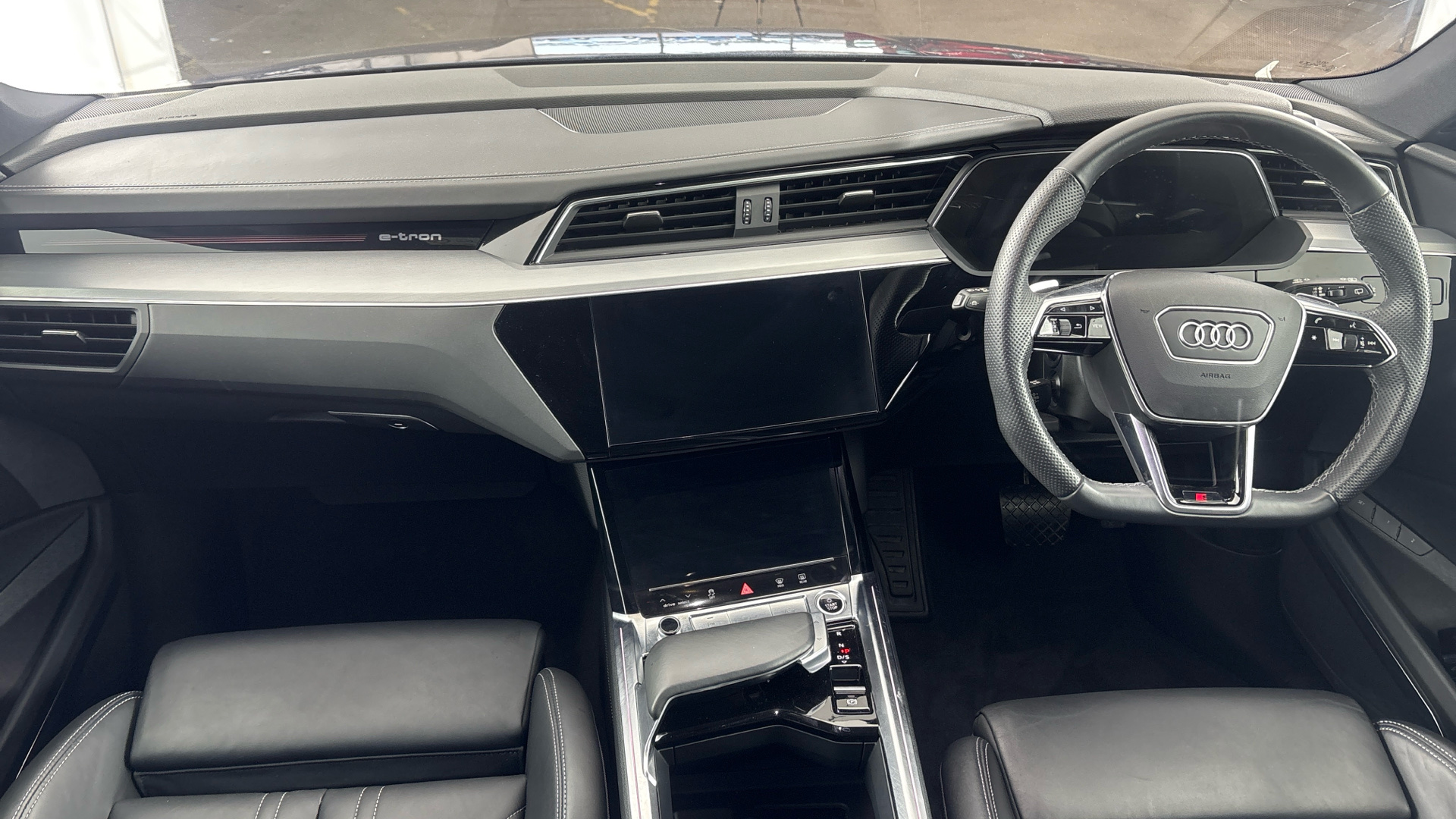 AUDI E-TRON E-TRON ESTATE 230kW 50 Quattro 71kWh Black Ed 5dr Auto [C+S]