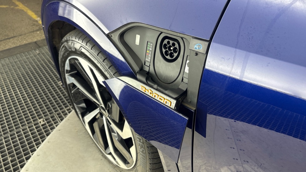 AUDI E-TRON ESTATE SPECIAL EDITIONS 230kW 50 Quattro 71kWh Black Ed 5dr Auto [C+S]