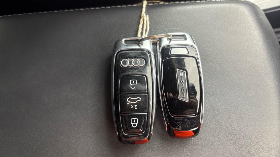 AUDI E-TRON ESTATE SPECIAL EDITIONS 230kW 50 Quattro 71kWh Black Ed 5dr Auto [C+S]