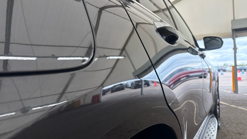 MERCEDES-BENZ EQC ESTATE EQC 400 300kW AMG Line 80kWh 5dr Auto