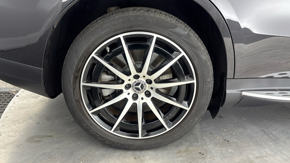 MERCEDES-BENZ EQC ESTATE EQC 400 300kW AMG Line 80kWh 5dr Auto