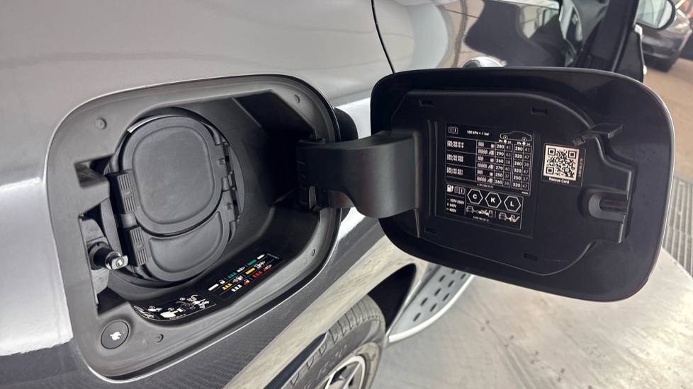 MERCEDES-BENZ EQC ESTATE EQC 400 300kW AMG Line 80kWh 5dr Auto